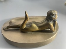 Antike Skulptur Art Deco aus