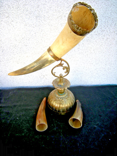 Antike trinkhorn mit - antike,